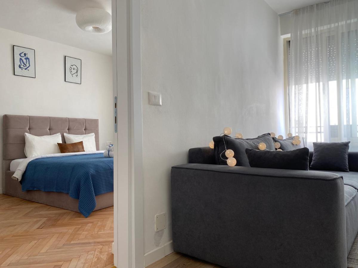 Myslym Shyri'S Apartments Tirana Bagian luar foto