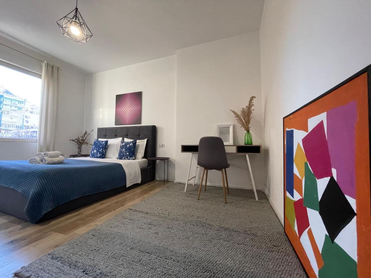 Myslym Shyri'S Apartments Tirana Bagian luar foto