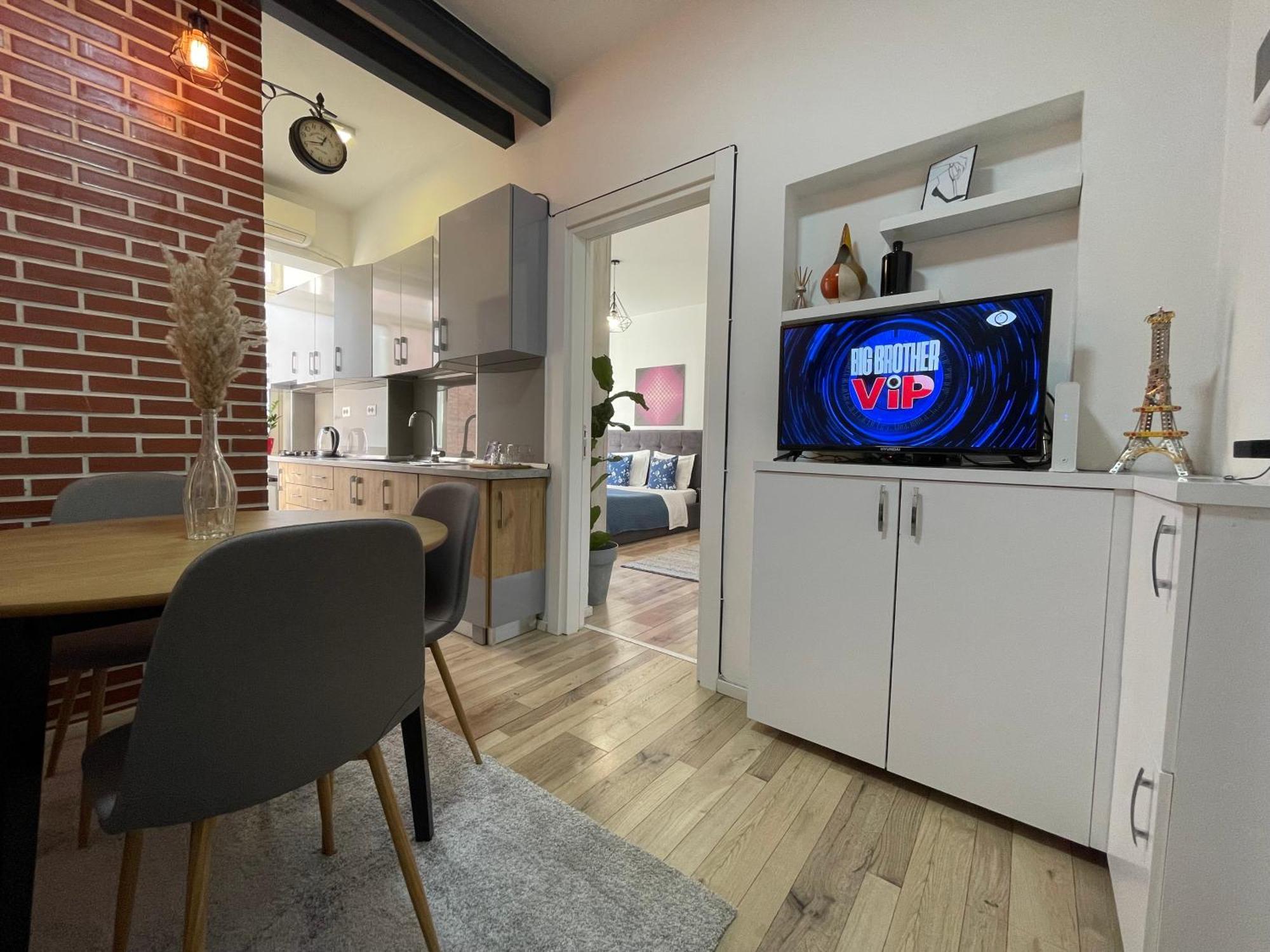Myslym Shyri'S Apartments Tirana Ruang foto