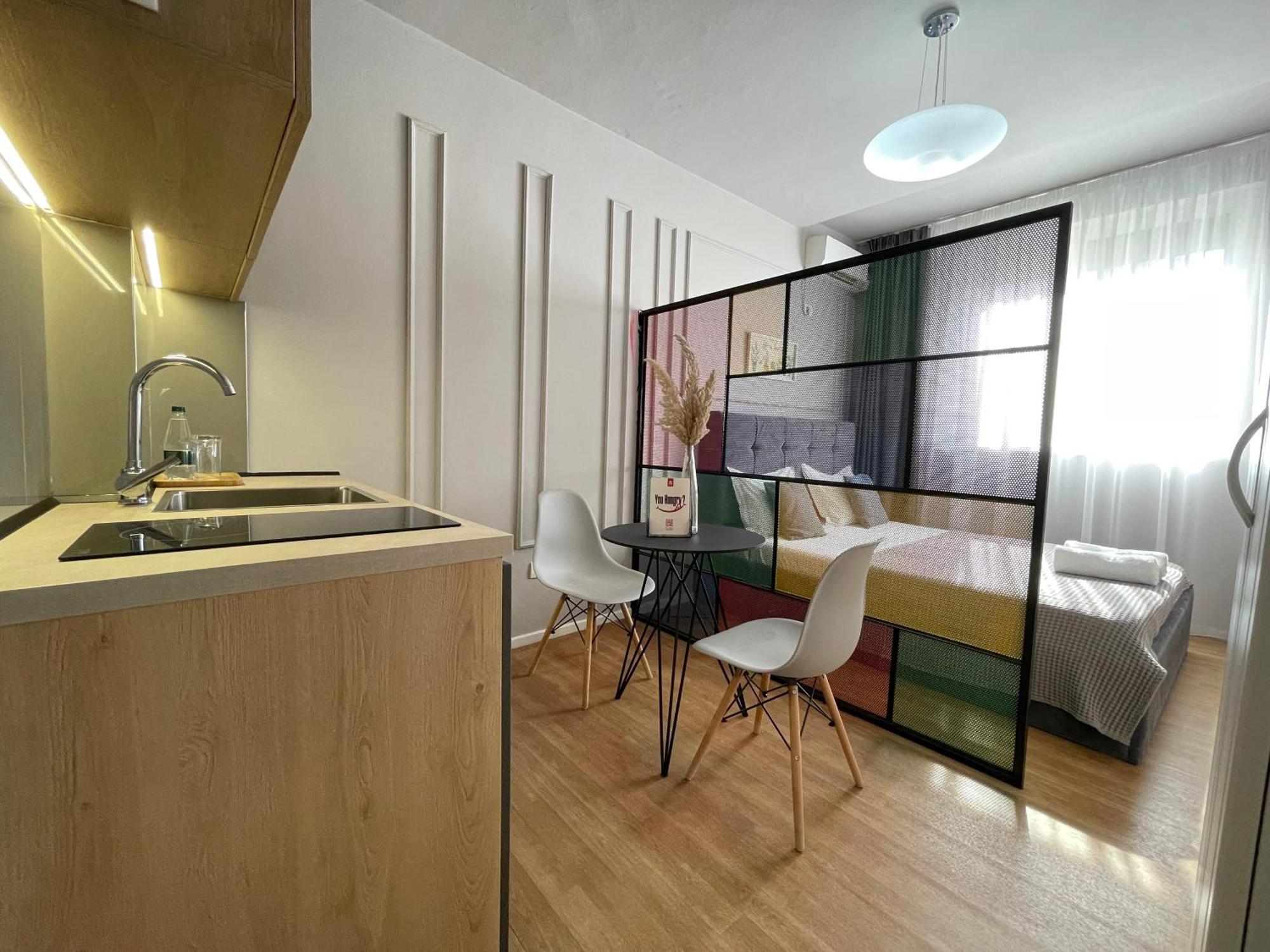 Myslym Shyri'S Apartments Tirana Bagian luar foto